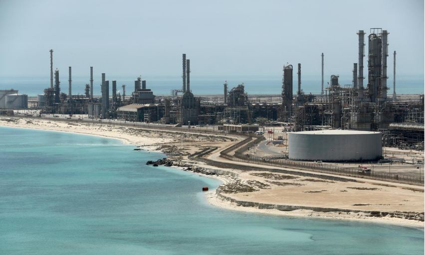 Saudi Arabia Produces Record Oil despite Reduction Vows