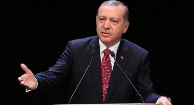 Erdogan: EEUU envió 4900 camiones cargados de armas a terroristas en Siria