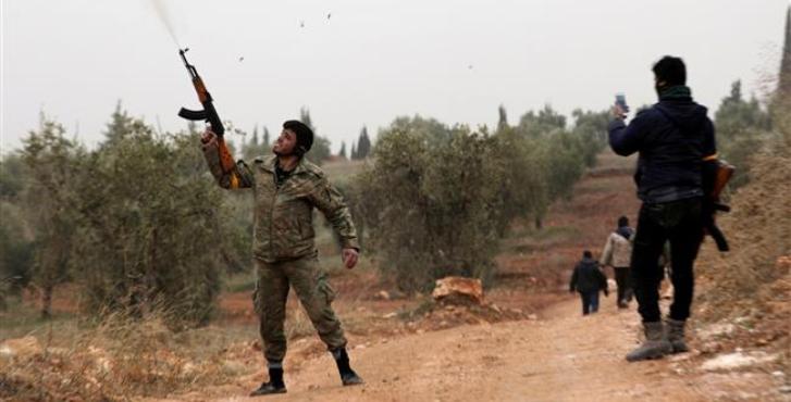 Kurdos sirios piden ayuda a Damasco ante la ofensiva turca