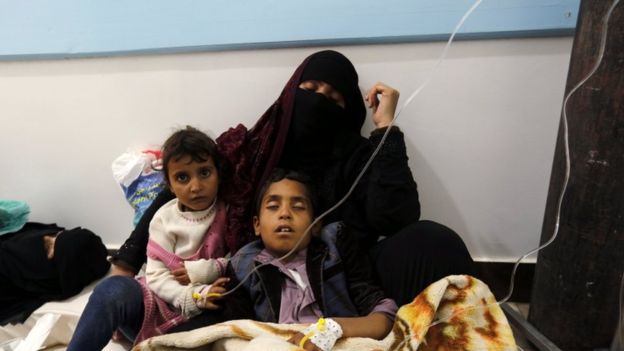 بعد الكوليرا..الصحة العالمية تعلن عن وباء جديد بدأ يفتك باليمنيين