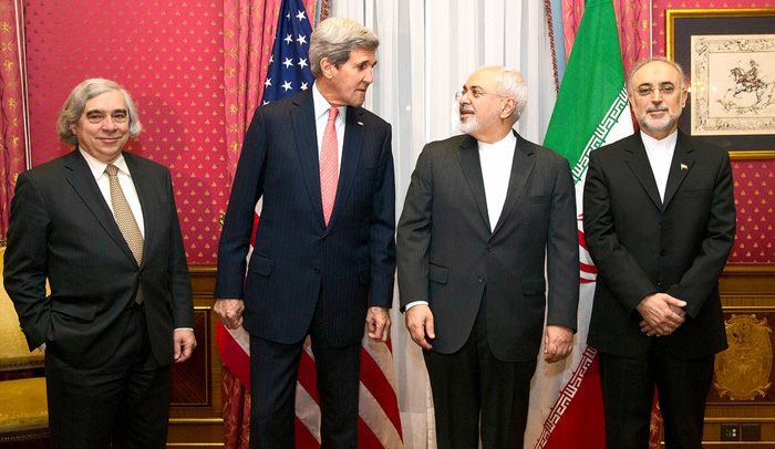غلوبال ريسيرش: كيف نظمت أمريكا "احتجاجات طهران" بغية نقض الاتفاق النووي؟