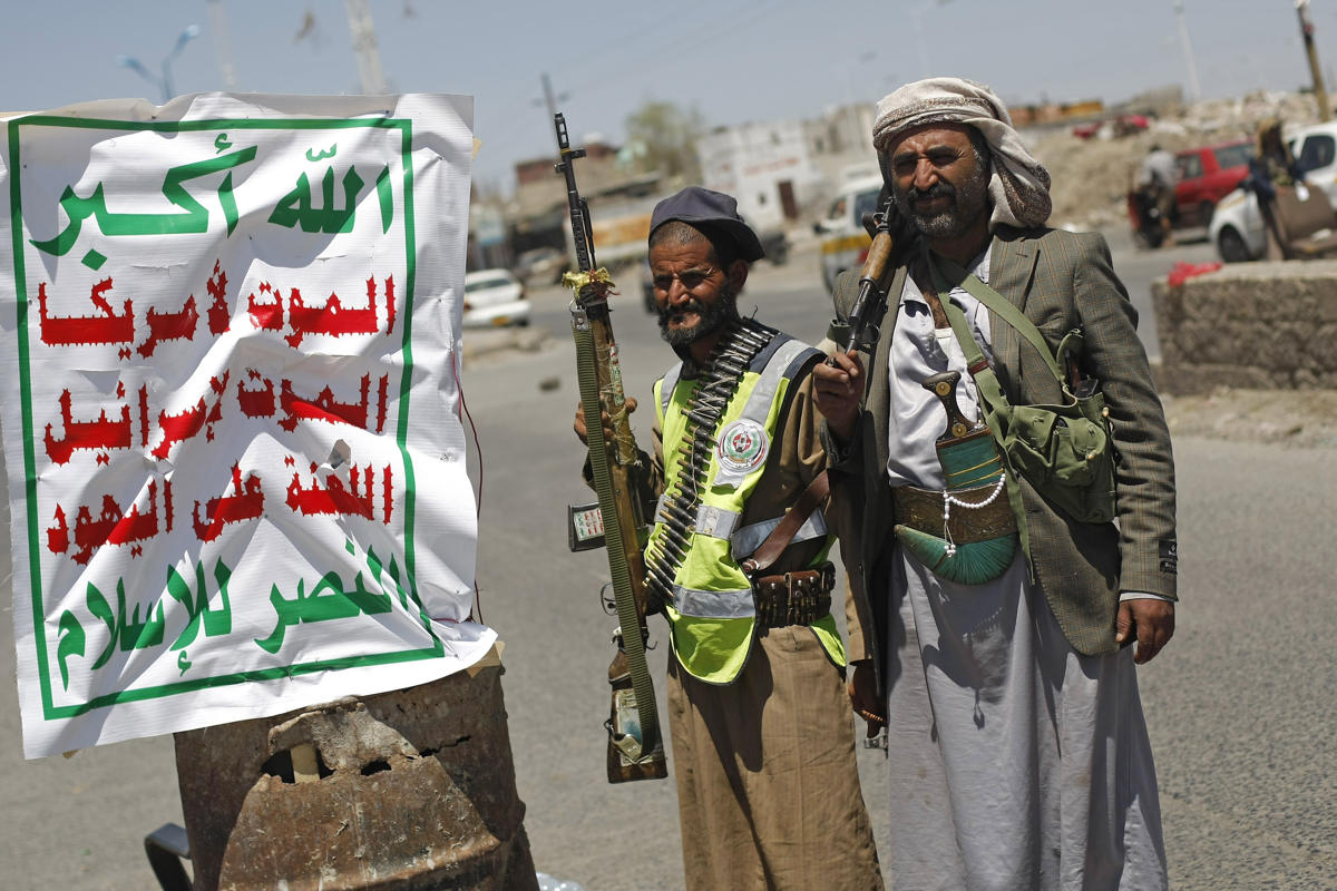 القوات اليمنية واللجان تستعيدان المبادرة.. ومفاجأة ستغير قواعد الحرب