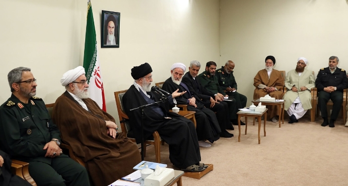 Líder iraní advierte sobre intento del enemigo para dividir a musulmanes chiíes y ‎suníes