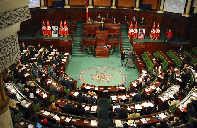 من على منبر البرلمان التونسي: نظام آل خليفة إلى مزبلة التاريخ + فيديو