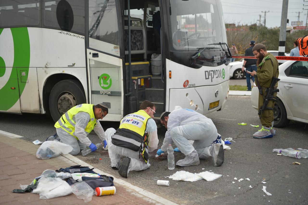 Israeli Soldier Killed in West Bank Stabbing Incident,  Hamas, Islamic Jihad Hail Op