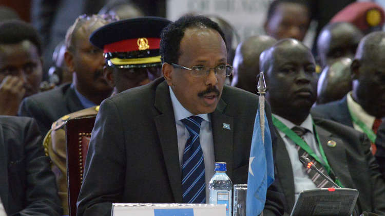 رئيس الصومال يتهم الامارات بانتهاك القانون الدولي باستثمارات غير شرعية في بلاده