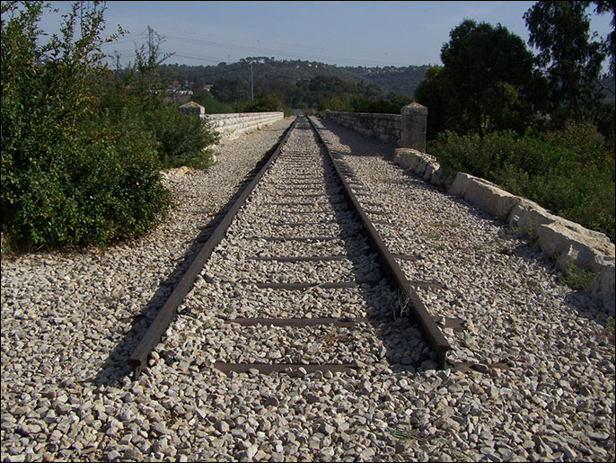 الاحتلال الإسرائيلي يبدأ بتنفيذ مشروع ضخم لسكة حديد في الضفة الغربية لربط المستوطنات