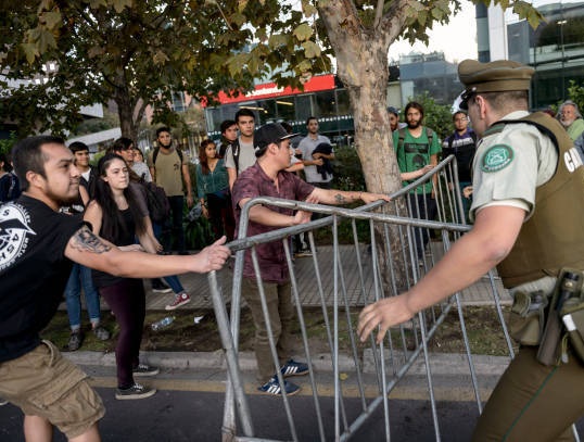 Protestas en Chile contra ataque de EEUU a Siria Protestas en Chile contra ataque de EEUU a Siria
