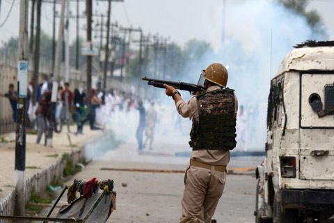20  Killed in Indian-Controlled Kashmir Clashes