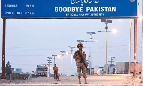 Pakistan Considers Blocking US Supply Routes into Afghanistan