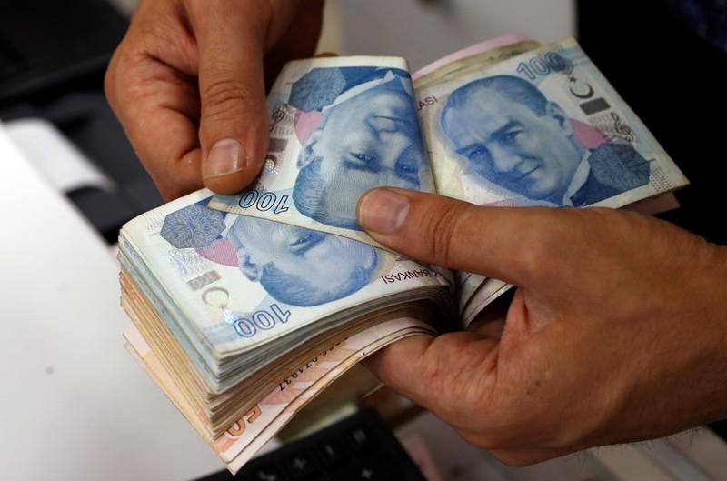 Lira Hits Record Low as US Reviews Turkey’s Duty-Free Access to Its Market