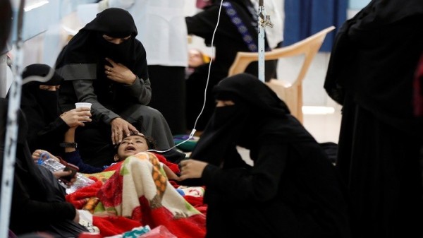 لعنة حرب اليمن تطارد السعودية.. ووباء الكوليرا يصل إلى داخل المملكة