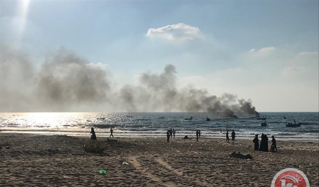 One killed, Scores Injured as Israeli Forces Fire on Boats Attempting to Break Gaza Siege