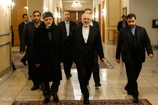 افزایش فشارها بر عمان برای قطع رابطه با ایران