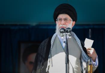 فرمانده معظم کل قوا: رفتار آمریکایی‌ها موجب افزایش عزت سپاه شد
