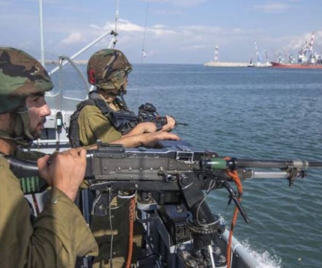 البحرية الإسرائيلية تعتدي على الصيادين الفلسطينيين