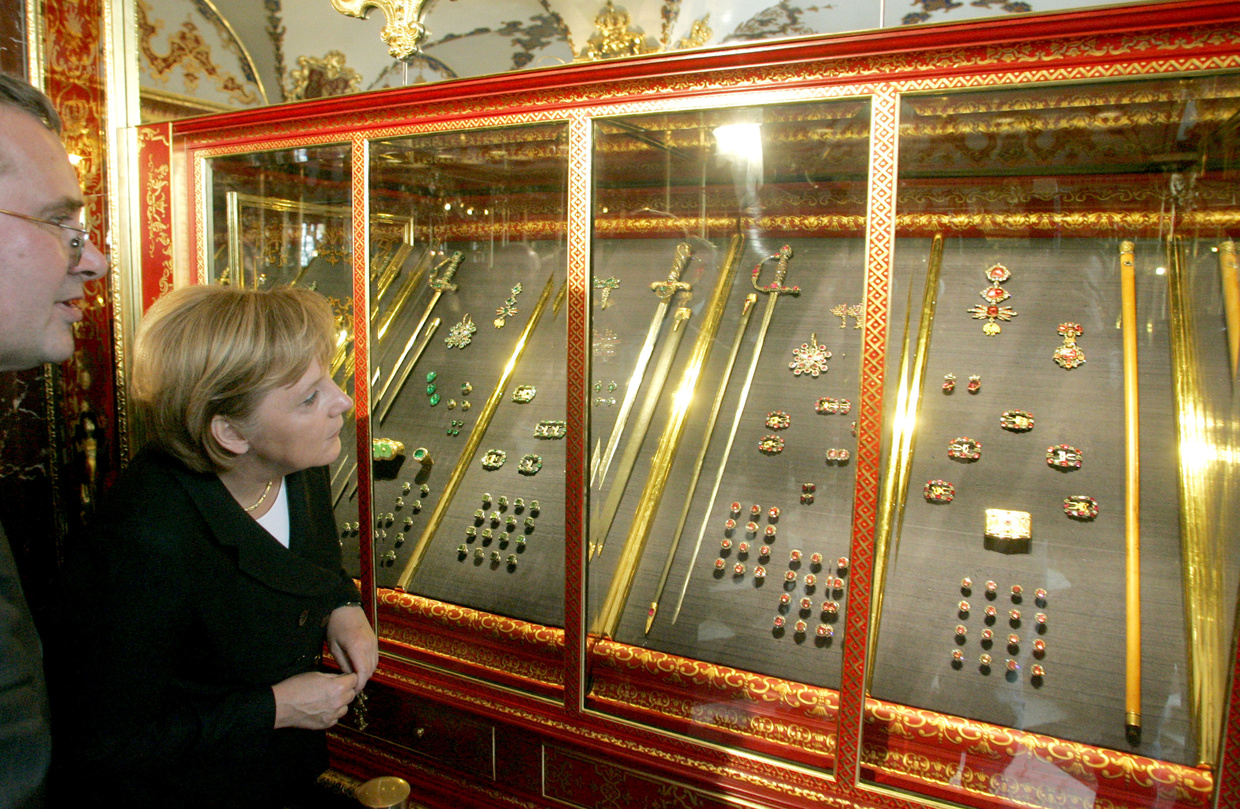 Jewelry of Billion Euros Worth Stolen from German Museum