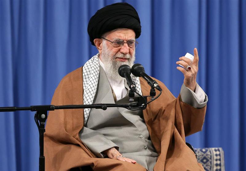 قائد الثورة الإسلامية: الشعب الإيراني تمكّن من القضاء على مؤامرة خطيرة للغاية