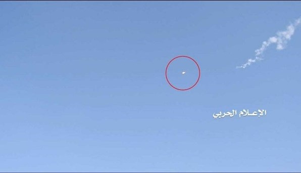 الجيش اليمني يُسقط "أباتشي" سعودية بصاروخ أرض - جو بتقنية جديدة
