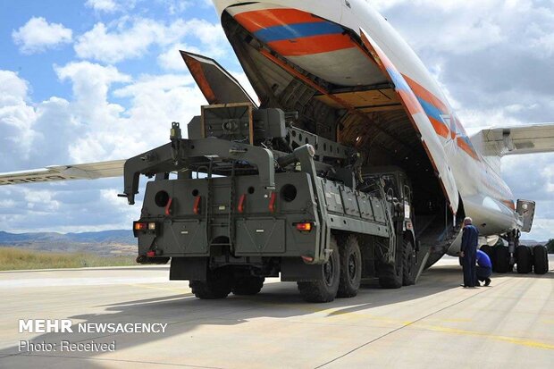 با وجود تهدید آمریکا، ترکیه در حال اجرایی کردن موشک‌های روسی اس 400 است