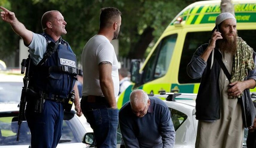 موقع أمريكي: إرهابيون فاشيون يقتلون العشرات في نيوزيلندا وقدوتهم هو "ترامب"