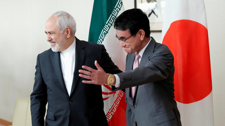وزير الخارجية الياباني يزور طهران تمهيداً لزيارة آبي المتوقعة