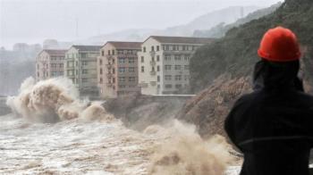 Typhoon Kills 28 in Eastern China, 20 Missing