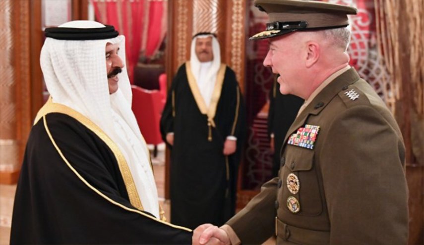 قائد القيادة المركزية الأمريكية يزور البحرين
