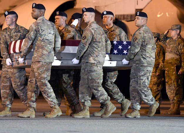 ترامب يستعد لسحب آلاف الجنود من أفغانستان في صفقة مع "طالبان"
