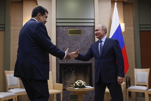 مادورو:  لتحفيز التعاون المشترك بين فنزويلا وروسيا