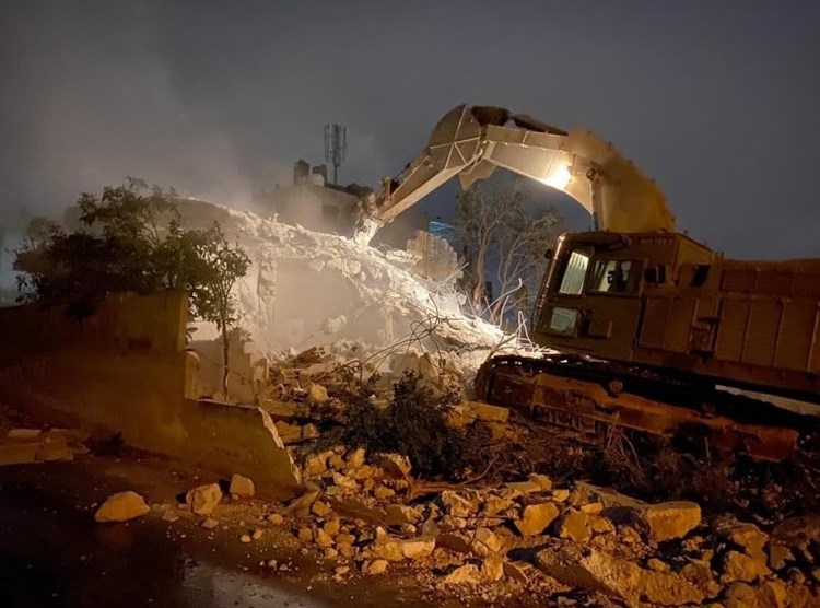 حماس: هدم المنازل يثبت العجز عن إيقاف ثورة الشعب الفلسطيني