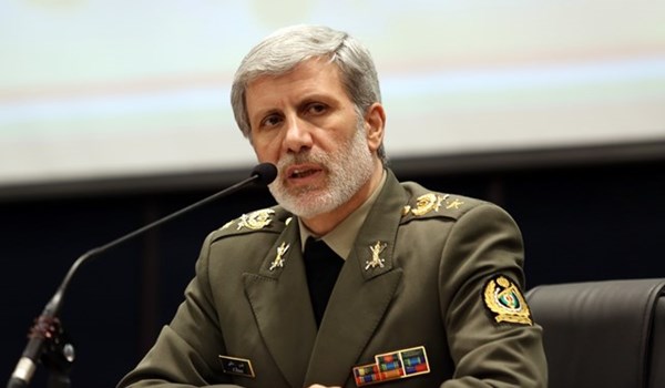 وزير الدفاع الايراني: نقف مع سوريا في مرحلة اعادة الاعمار كدعمنا لها اثناء الحرب