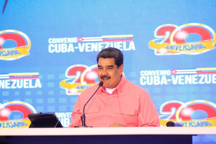 مادورو: نرفض أن تعطي واشنطن شعوب العالم دروساً في الديمقراطية