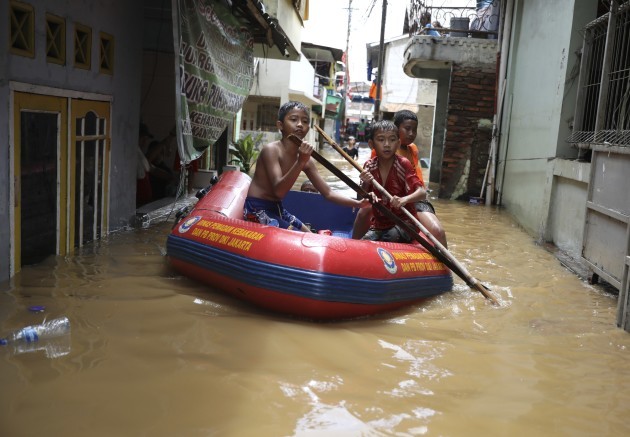 21 Dead, Thousands Displaced as Floods, Landslides hit Indonesia’s Capital