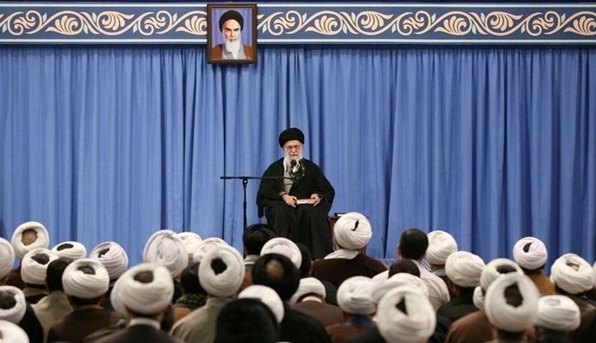 قائد الثورة: الشعب الإيراني أحبط دعاية الأعداء التي تستهدف إيران