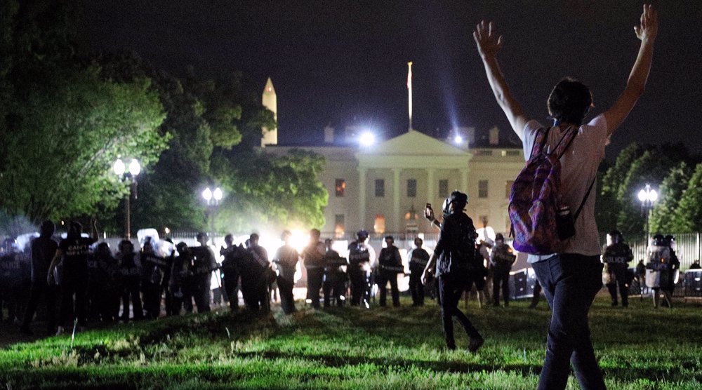 American Protesters Circle White House amid Civil Unrest in US