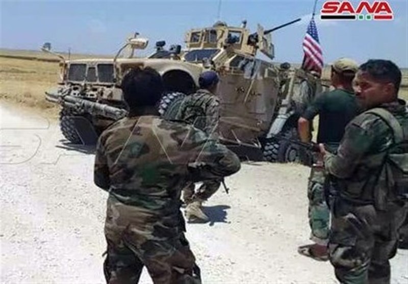 حواجز الجيش السوري تعترض عربات لقوات الاحتلال الأمريكي بريف الحسكة