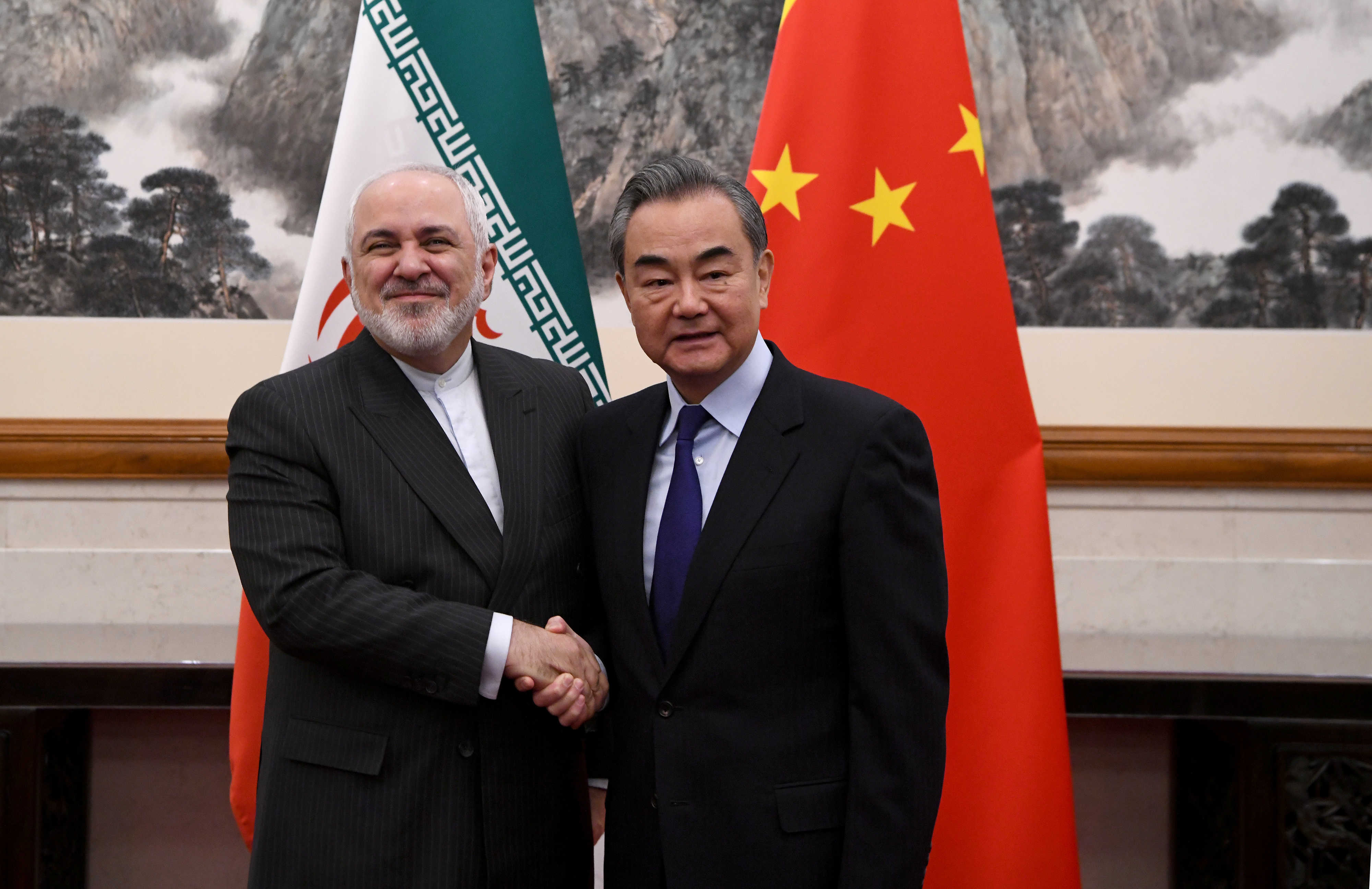 مركز أبحاث أمريكي: الصفقة بين إيران والصين مربحة للجميع