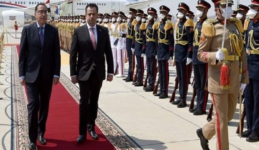 رئيس الوزراء المصري  يستقبل وفداً من حكومة الرئيس اليمني المستقيل
