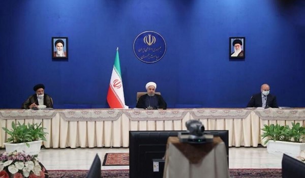 روحاني: الحكومة تعمل بالتعاون مع السلطتين الأخريين على تحسين الوضع المعيشي للشعب