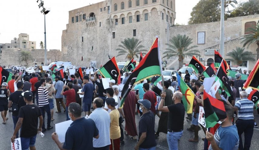 الداخلية للوفاق الليبية تعلن حماية التظاهرات السلمية بطرابلس ضد مظاهر الفساد