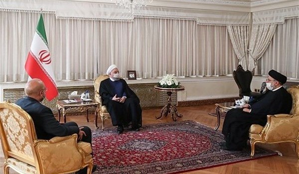 الرئيس الايراني: اجتماع السلطات الثلاث ناقش وضع العملة الصعبة وخفض التضخم