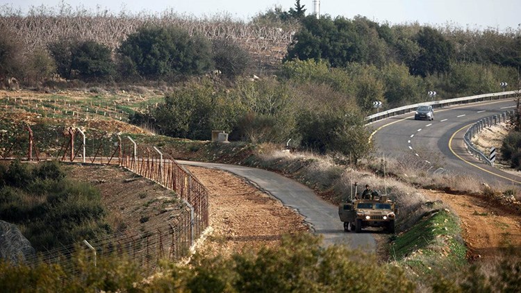 وسائل إعلام إسرائيلية: مجهولون دخلوا إلى قاعدة كبيرة قرب الحدود مع لبنان واستولوا على أسلحة
