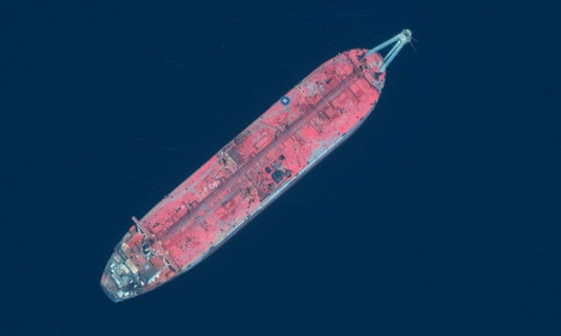 Decaying Oil Tanker in Red Sea Threatens Millions