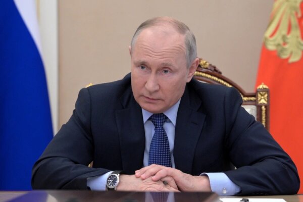پوتین: در تلاش برای بازگشت حاکمیت در سوریه هستیم