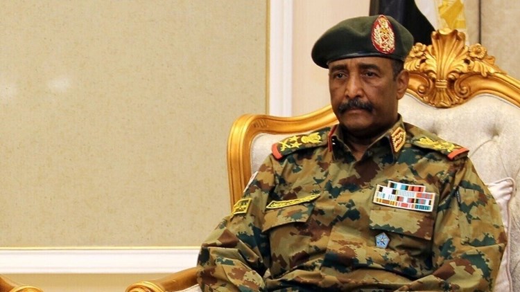 البرهان يستمر باستفزاز السودانيين ويعفي 6 سفراء لتأييدهم حمدوك