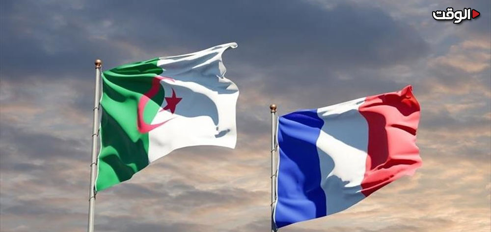 تصريحات ماكرون المسيئة للجزائر.. استمالة لليمين المتطرف أم تغطية على أزمات فرنسا الأخرى؟