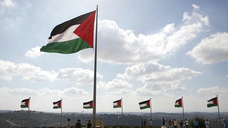 الخارجية الفلسطينية: تتهم إسرائيل بارتكاب جريمة حرب عبر تطبيق بيغاسوس!