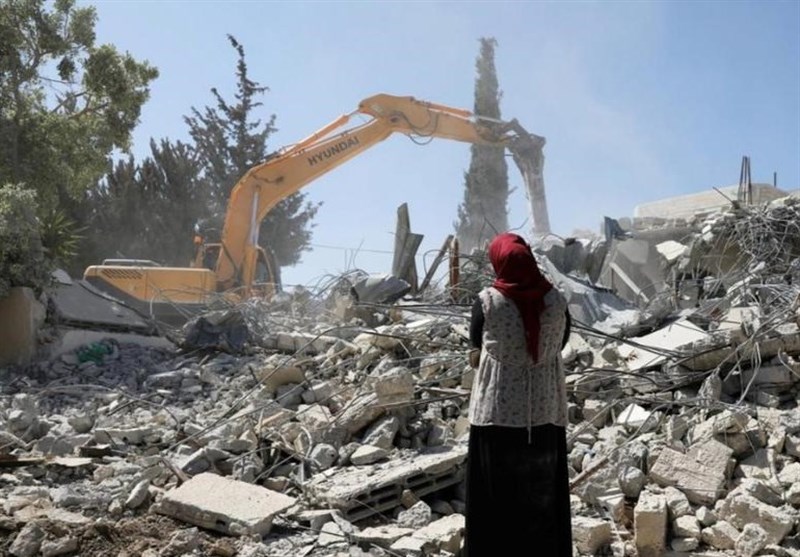 Israeli Regime Razes 3 Palestinian Shops in Occupied West Bank