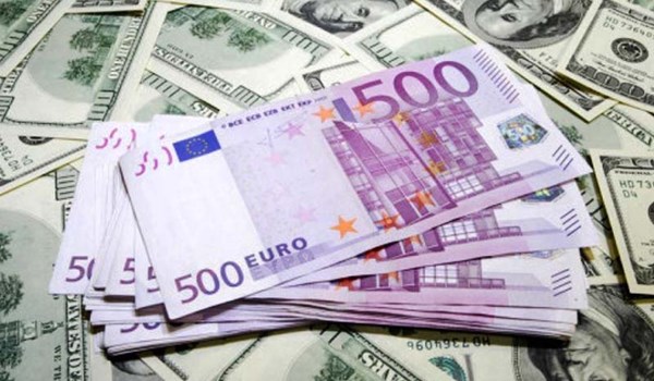 الاتحاد الأوروبي يخطط لتقليص "هيمنة الدولار" بعد مغادرة ترامب